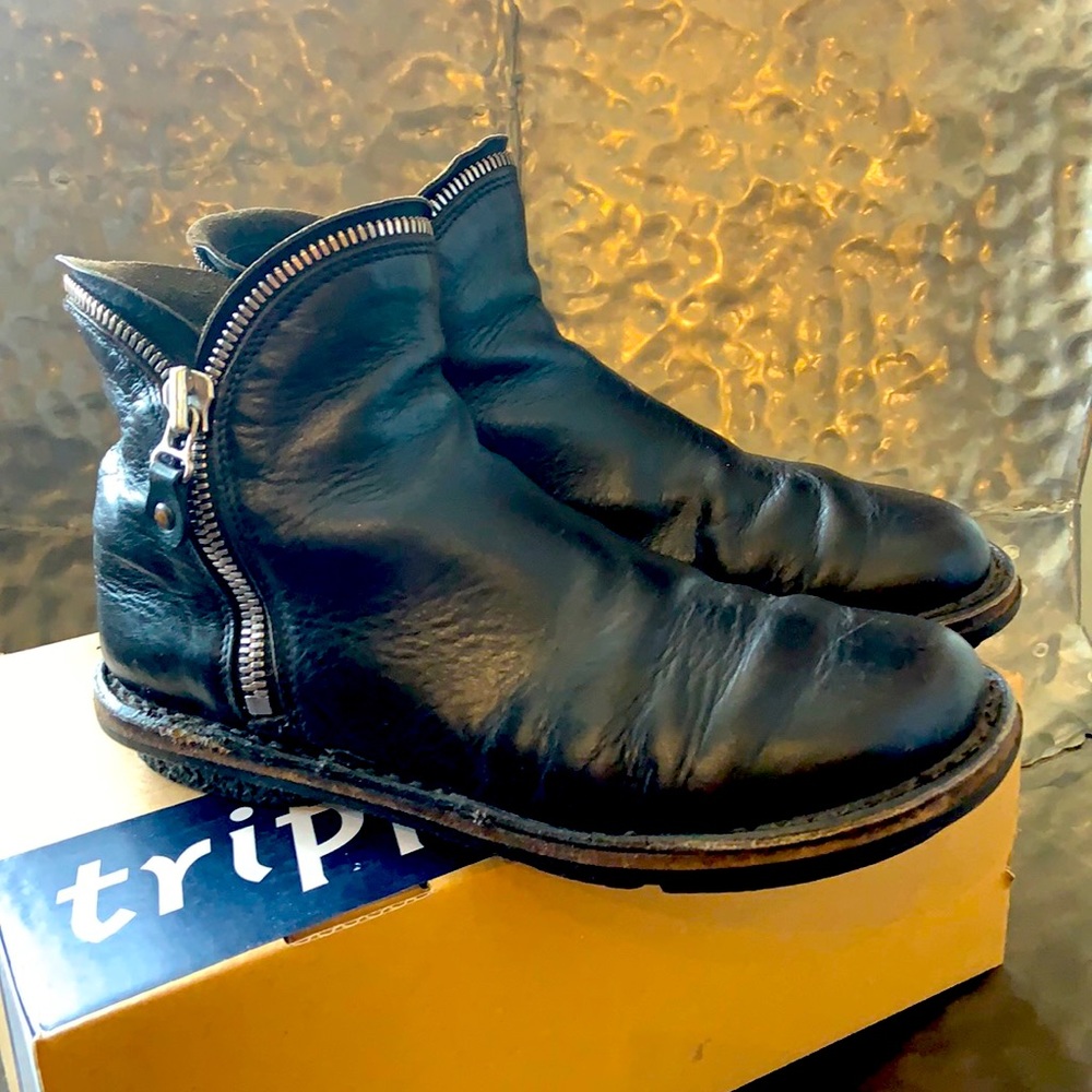 Black boots Trippen